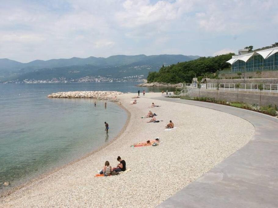 Apartment Mediterranean Garden 里耶卡 外观 照片